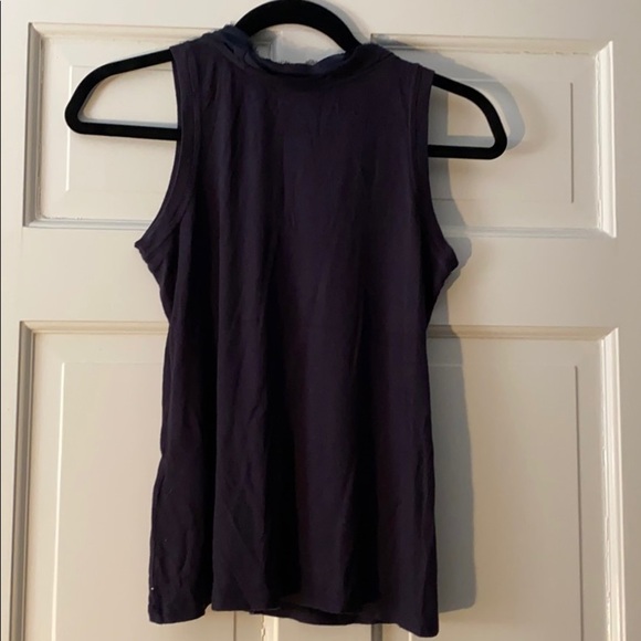 Used vera wang tank top with a trimmed collar - Picture 3 of 4
